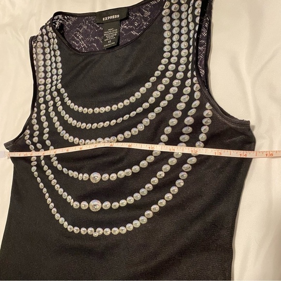 EXPRESS black Pearl necklace print top back laced stretchy sleeveless cropped XS - Picture 7 of 7